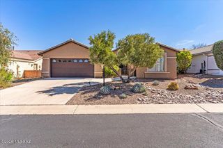 1528 N Bank Swallow Road, Green Valley, AZ 85614