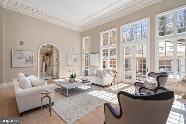 1106 MILL RDG, Mclean, VA 22102