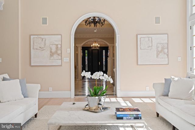 1106 MILL RDG, Mclean, VA 22102