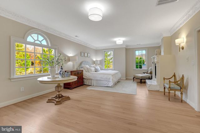 1106 MILL RDG, Mclean, VA 22102