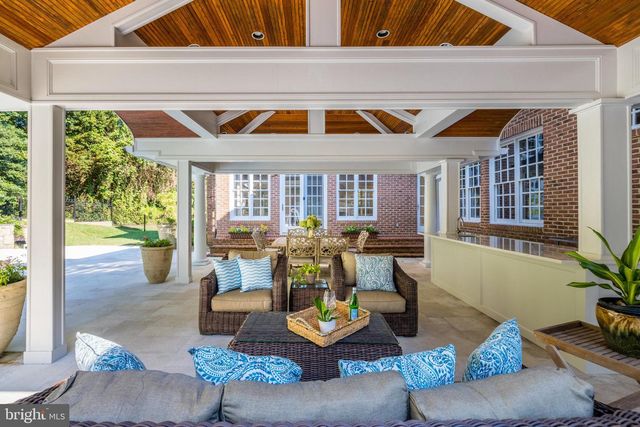 1106 MILL RDG, Mclean, VA 22102