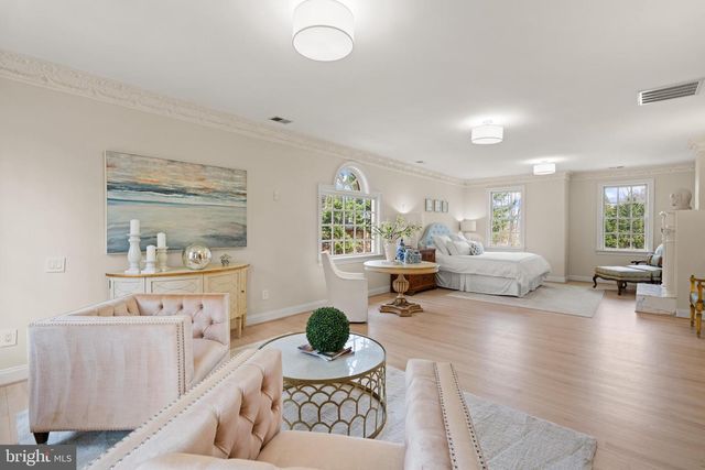 1106 MILL RDG, Mclean, VA 22102