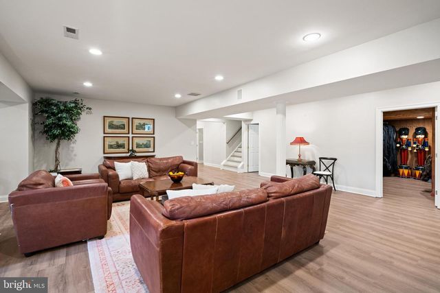 1106 MILL RDG, Mclean, VA 22102