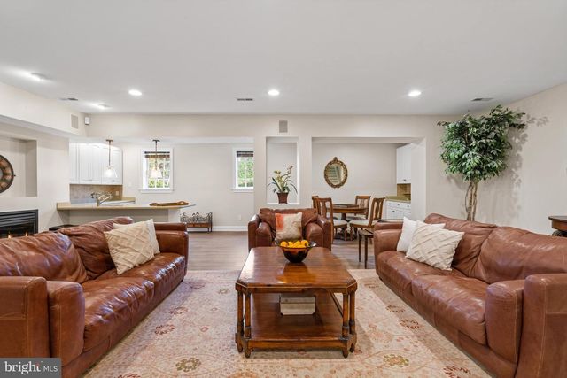 1106 MILL RDG, Mclean, VA 22102