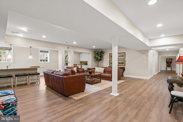 1106 MILL RDG, Mclean, VA 22102