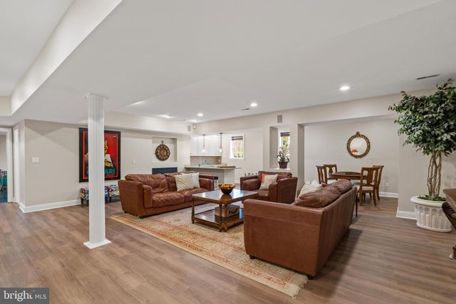 1106 MILL RDG, Mclean, VA 22102