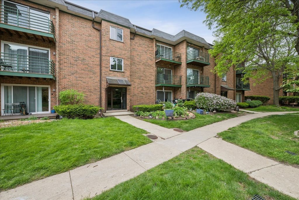 920 Casey Court 5, Schaumburg, IL 60173
