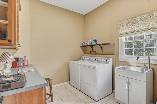 1975 Tee Drive, Braselton, GA 30517