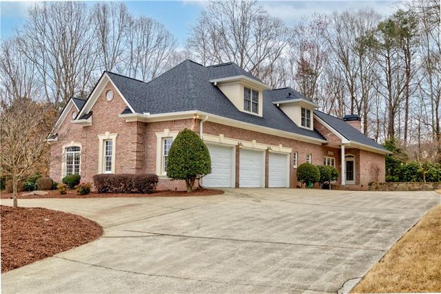 1975 Tee Drive, Braselton, GA 30517