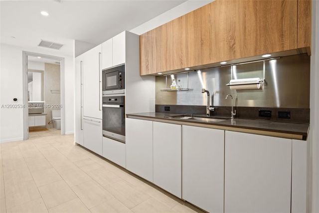 1000 Brickell Plz PH5103, Miami, FL 33131