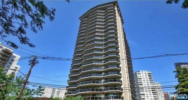2077 Center Avenue 22H, Fort Lee, NJ 07024