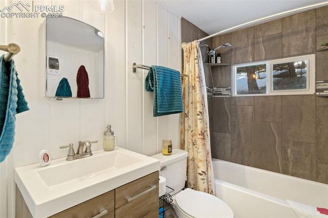 6230 Waterfall Loop, Manitou Springs, CO 80829