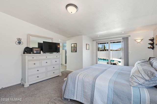 900 W Las Palmas Drive, Tucson, AZ 85704