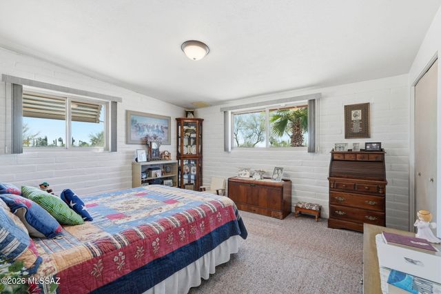 900 W Las Palmas Drive, Tucson, AZ 85704