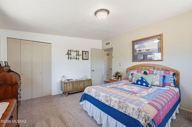 900 W Las Palmas Drive, Tucson, AZ 85704