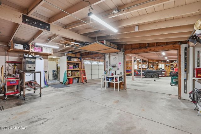 900 W Las Palmas Drive, Tucson, AZ 85704