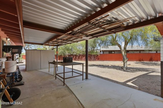 900 W Las Palmas Drive, Tucson, AZ 85704