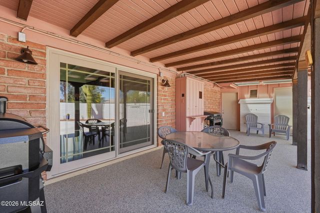 900 W Las Palmas Drive, Tucson, AZ 85704