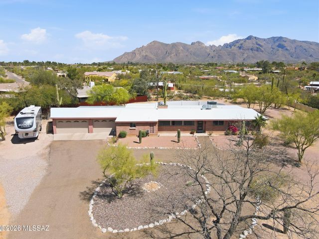 900 W Las Palmas Drive, Tucson, AZ 85704