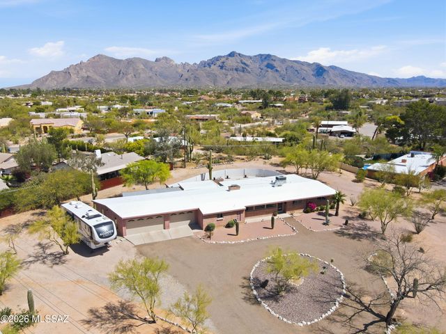 900 W Las Palmas Drive, Tucson, AZ 85704