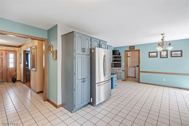 3053 Chablis Lane, Youngstown, OH 44514