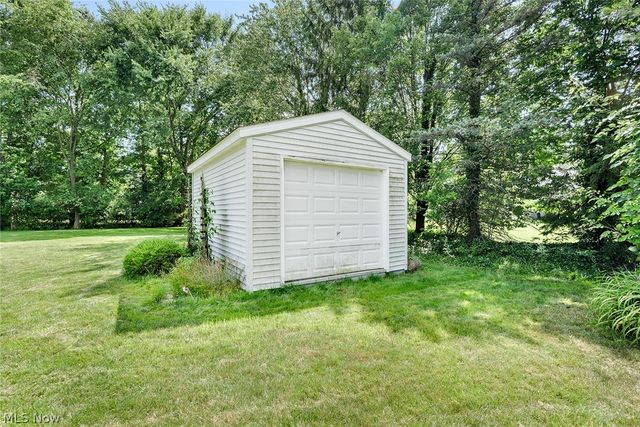 3053 Chablis Lane, Youngstown, OH 44514