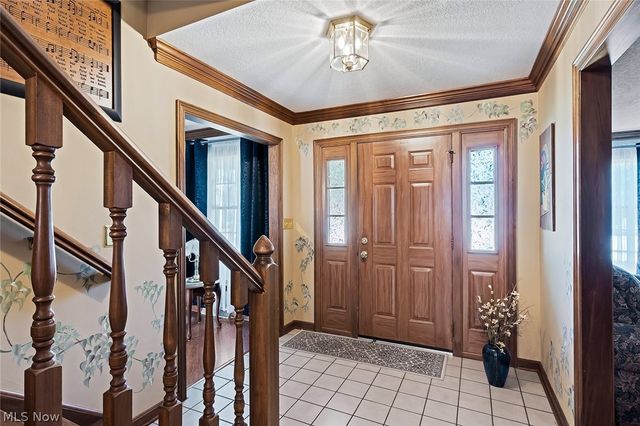 3053 Chablis Lane, Youngstown, OH 44514