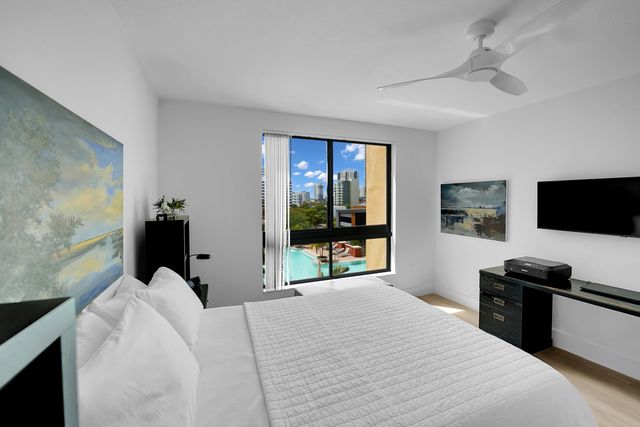 100 N Federal Highway 719, Fort Lauderdale, FL 33301