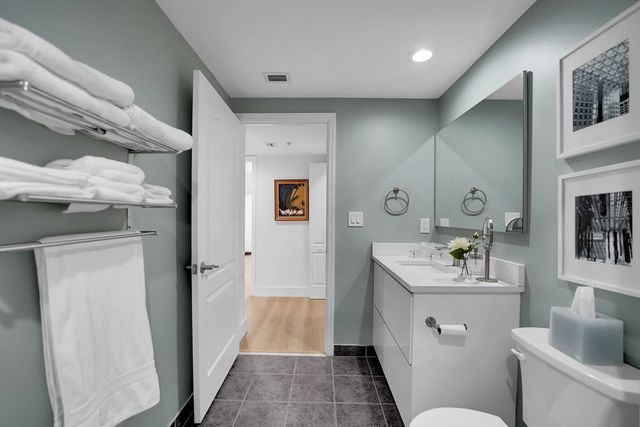 100 N Federal Highway 719, Fort Lauderdale, FL 33301