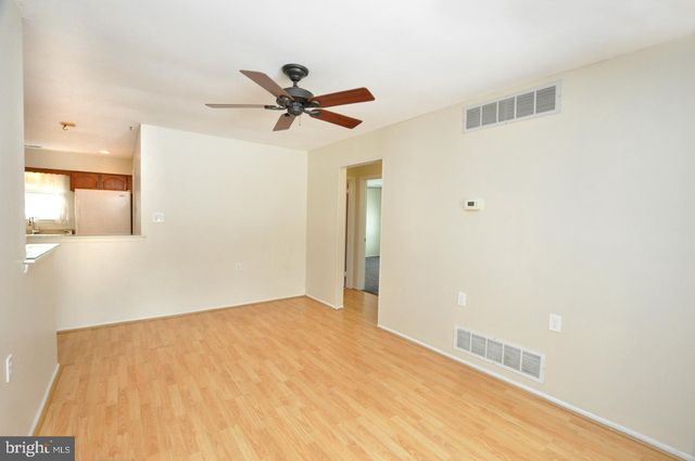 3 AVANDALE CT, Mount Laurel, NJ 08054