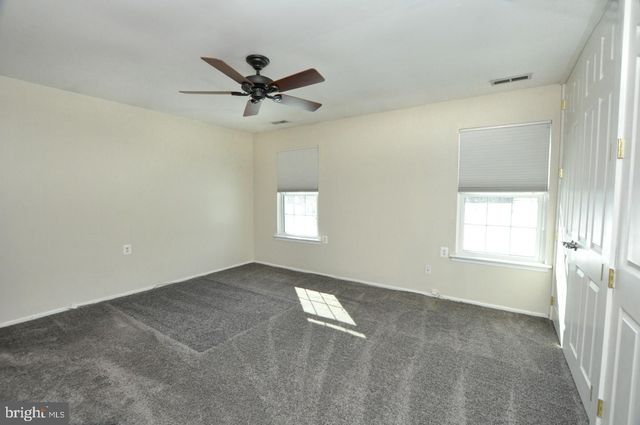 3 AVANDALE CT, Mount Laurel, NJ 08054