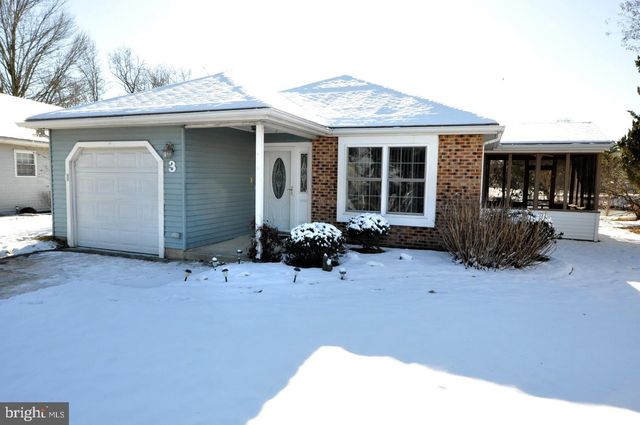 3 AVANDALE CT, Mount Laurel, NJ 08054