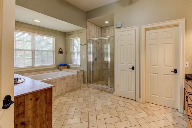 465 Hannah DR, Dripping Springs, TX 78620