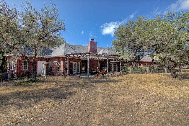 465 Hannah DR, Dripping Springs, TX 78620