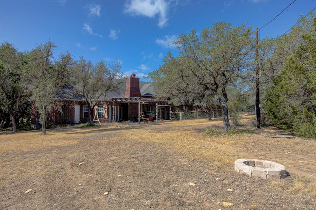 465 Hannah DR, Dripping Springs, TX 78620