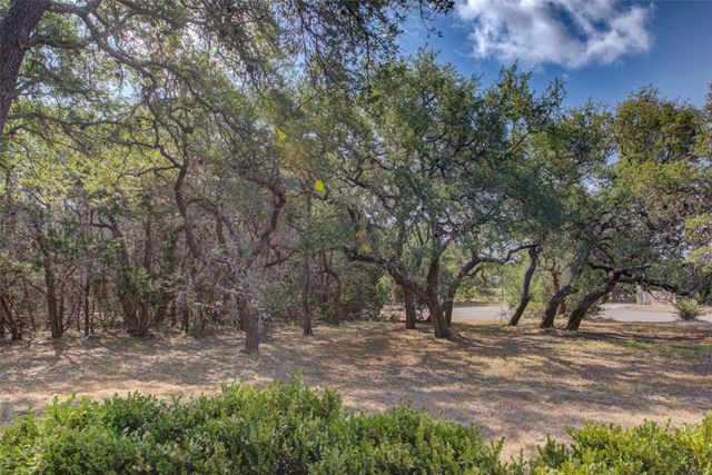 465 Hannah DR, Dripping Springs, TX 78620