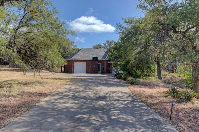 465 Hannah DR, Dripping Springs, TX 78620