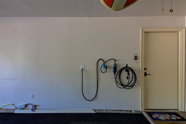 465 Hannah DR, Dripping Springs, TX 78620