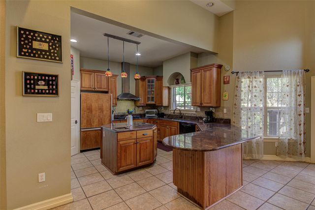 465 Hannah DR, Dripping Springs, TX 78620