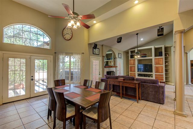 465 Hannah DR, Dripping Springs, TX 78620