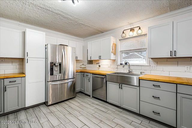 1818 Whitehead Drive, Southaven, MS 38671