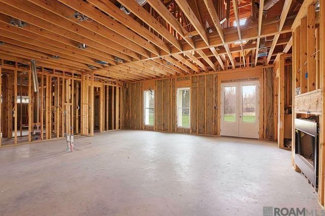 38384 N Robert Wilson Rd, Gonzales, LA 70737