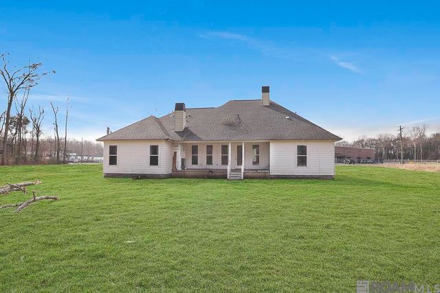 38384 N Robert Wilson Rd, Gonzales, LA 70737