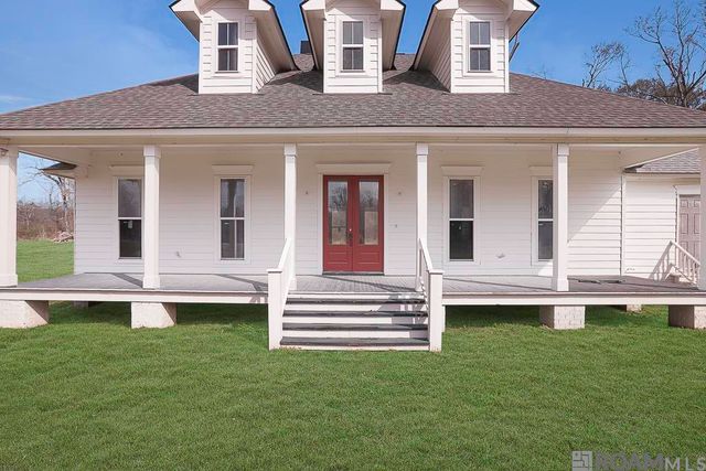 38384 N Robert Wilson Rd, Gonzales, LA 70737