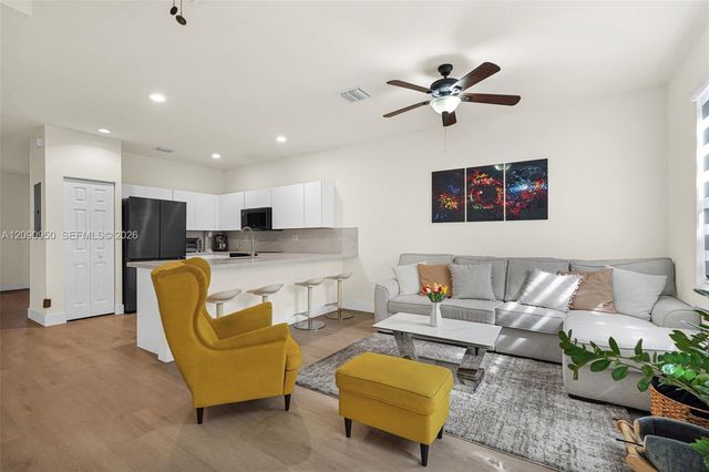 9255 W 33rd Lane 9255, Hialeah, FL 33018
