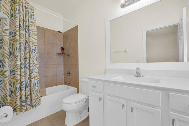 9255 W 33rd Lane 9255, Hialeah, FL 33018