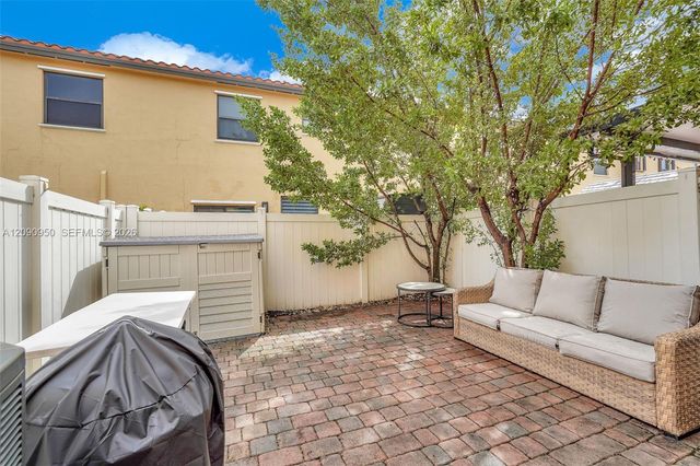 9255 W 33rd Lane 9255, Hialeah, FL 33018