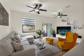 9255 W 33rd Lane 9255, Hialeah, FL 33018