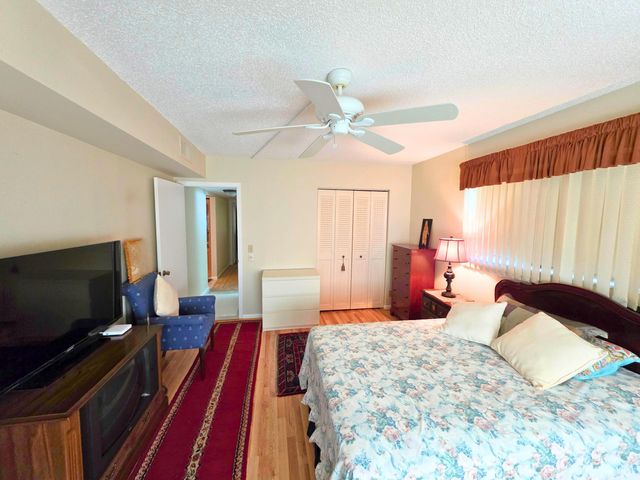 4037 Guilford C, Boca Raton, FL 33434