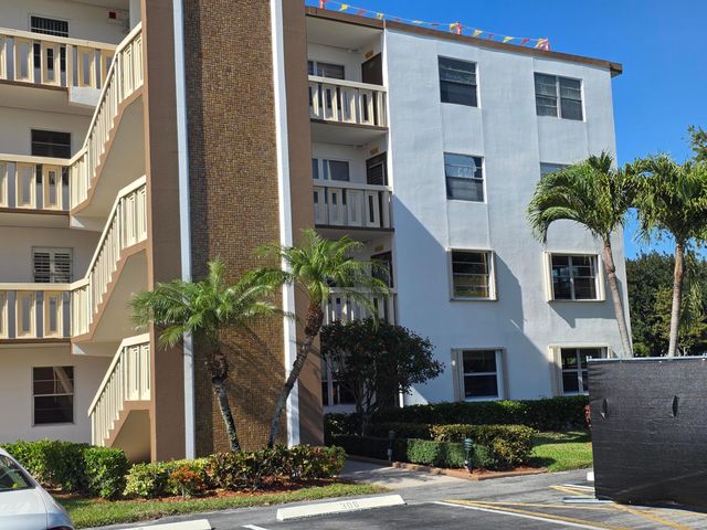 4037 Guilford C, Boca Raton, FL 33434